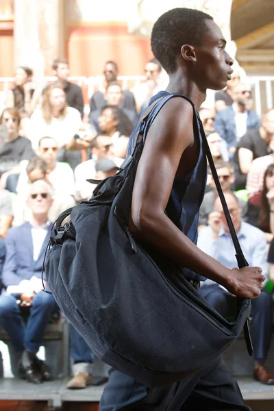 Look 53